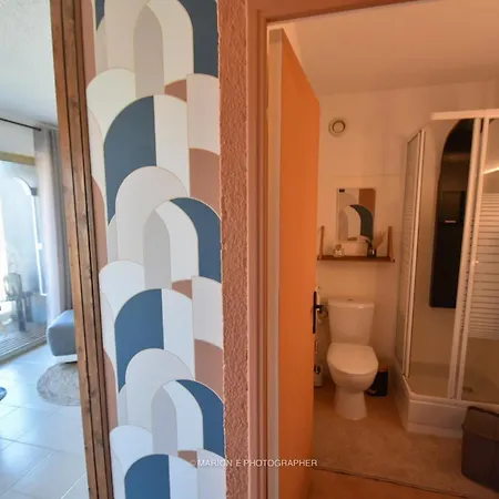 2 étoiles - Sur Le Port - Cannes Marina *